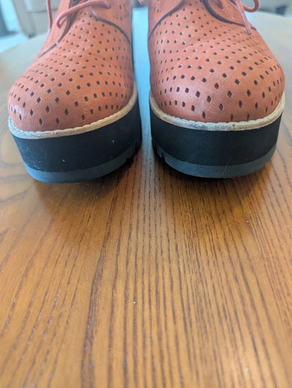 Eileen Fisher Cayenne Perforated Leather Lace-Up Platform Oxfords - Size 10M